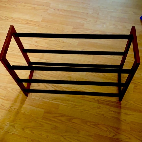Shoe rack - Picture 1 of 1